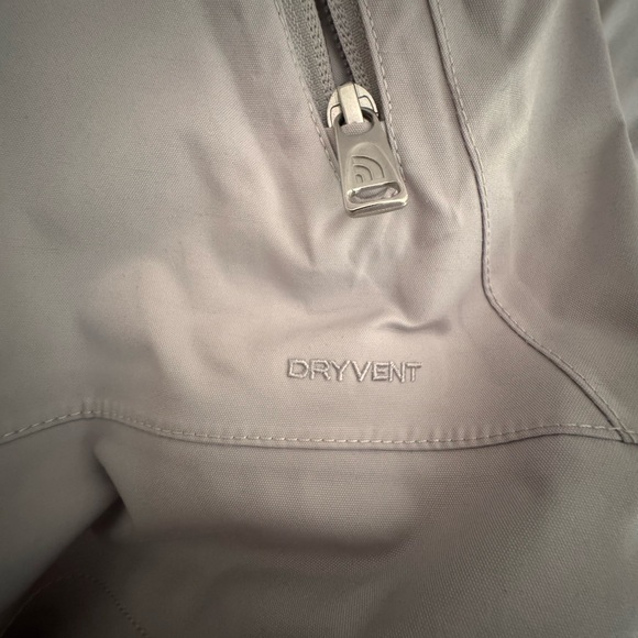 The North Face Women's Quilted Jacket - Soft Gray - Picture 3 of 5